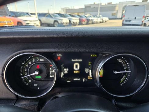 Used 2021 Jeep Wrangler Unlimited Sahara image 26