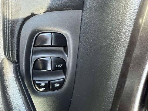 Certified 2018 Nissan Rogue Sport S image 19