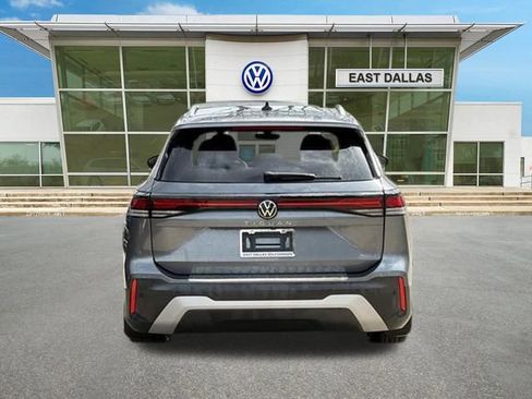 Used 2025 Volkswagen Tiguan S image 4