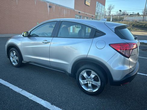 Used 2016 Honda HR-V LX image 5