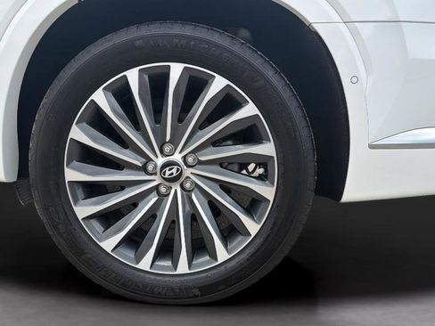 Used 2023 Hyundai Palisade Calligraphy image 18