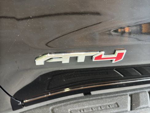 Used 2022 GMC Sierra 1500 AT4 w/ AT4 Premium Package image 12