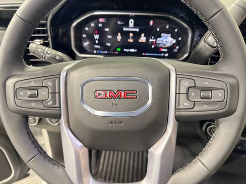 New 2026 GMC Sierra 1500 Elevation image 17