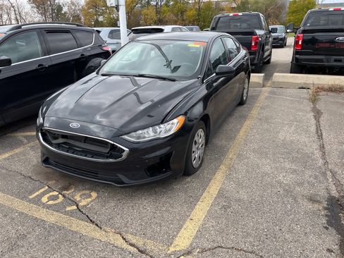 Used 2020 Ford Fusion S image 4