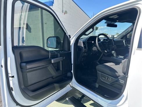 Used 2018 Ford F150 XLT w/ Equipment Group 302A Luxury AWD/4WD image 15