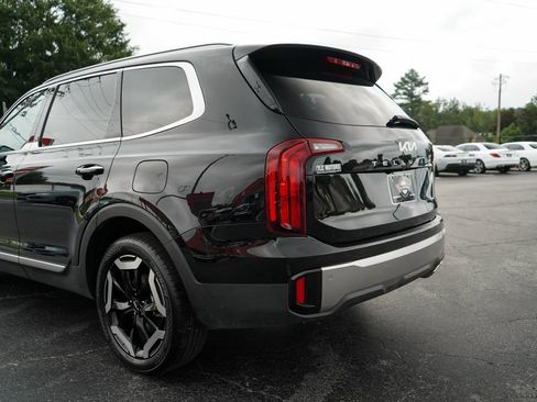 Used 2025 Kia Telluride S FWD image 23