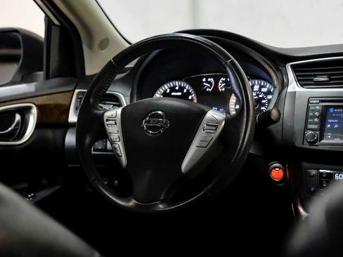 Used 2015 Nissan Sentra SL w/ SL Premium Package FWD image 13