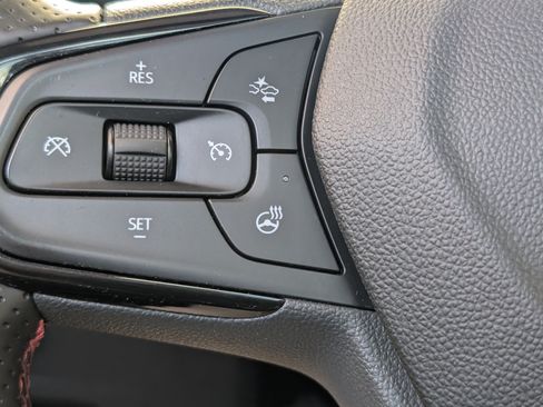 Used 2025 Chevrolet TrailBlazer RS w/ Convenience Package FWD image 35