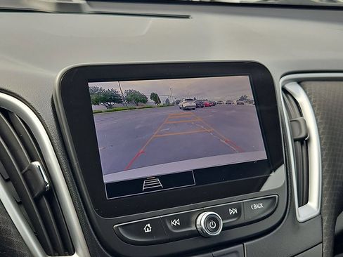 Used 2024 Chevrolet Malibu LT FWD image 19
