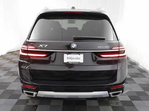 Used 2025 BMW X7 xDrive40i image 17