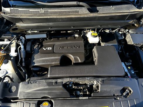 Used 2019 Nissan Pathfinder SL image 26