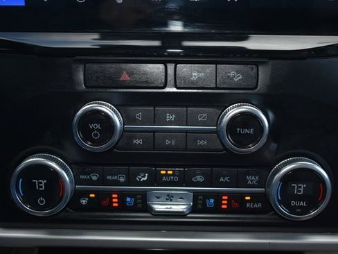 Used 2023 Ford Expedition Max XLT image 32