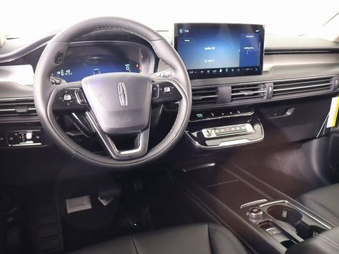 New 2026 Lincoln Corsair Premiere image 2