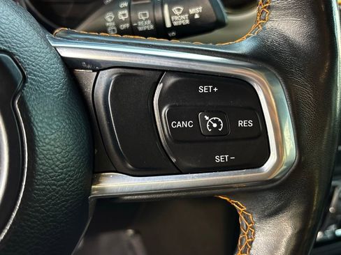 Used 2021 Jeep Wrangler Unlimited Sahara image 15