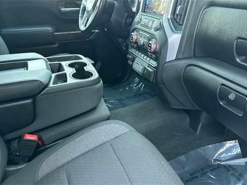 Used 2020 GMC Sierra 1500 SLE w/ SLE Value Package image 19