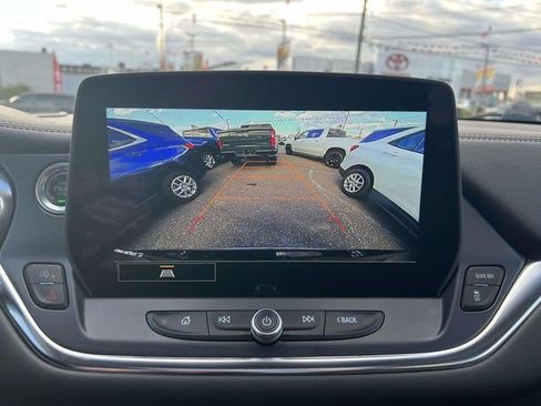 Used 2025 Chevrolet Blazer LT FWD image 29