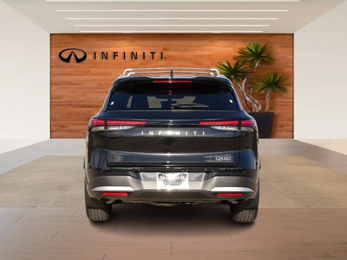 Certified 2026 INFINITI QX60 Luxe w/ Cargo Package image 6