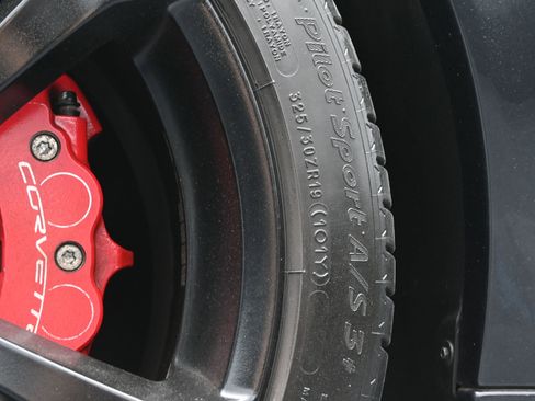 Used 2012 Chevrolet Corvette Grand Sport w/ 3LT Preferred Equipment Group image 34