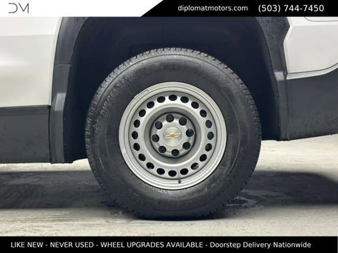 Used 2024 Chevrolet Silverado EV W/T AWD/4WD image 39