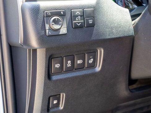Used 2023 Lexus GX 460 Premium AWD/4WD image 35