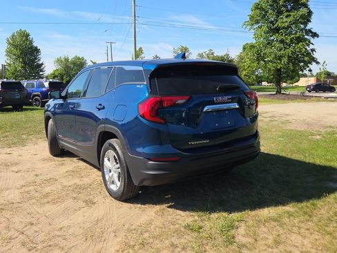 Used 2020 GMC Terrain SLE FWD image 3