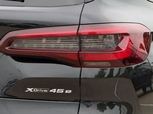 Used 2023 BMW X5 xDrive45e w/ Executive Package AWD/4WD image 7