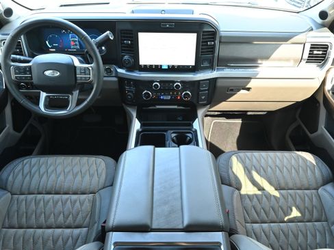 Used 2025 Ford F450 Platinum w/ Platinum Plus Package image 3