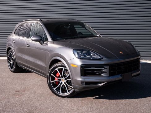 Certified 2024 Porsche Cayenne S w/ Premium Package image 26
