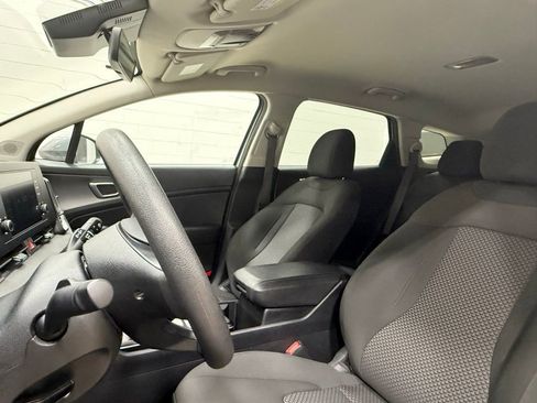 Used 2024 Kia Sportage LX image 29