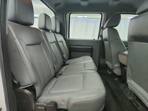 Used 2014 Ford F250 XL w/ Power Equipment Group AWD/4WD image 22