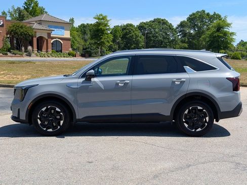 Used 2025 Kia Sorento S w/ Panoramic Sunroof Package FWD image 28