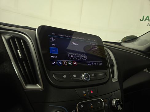 Used 2024 Chevrolet Malibu LT w/ Sport Edition FWD image 19