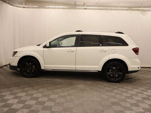 Used 2019 Dodge Journey Crossroad FWD image 2