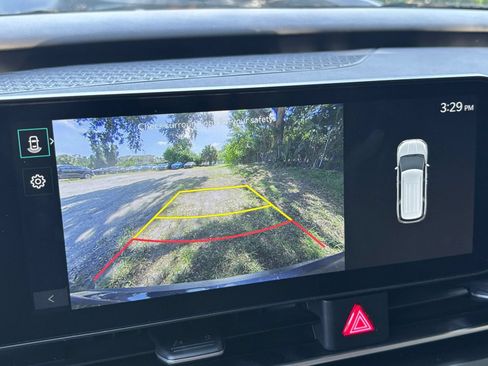 Used 2026 Kia Carnival FWD image 25