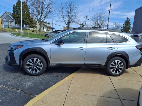 Certified 2025 Subaru Outback Limited image 26
