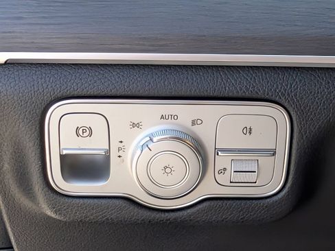 Used 2020 Mercedes-Benz GLE 350 4MATIC image 24