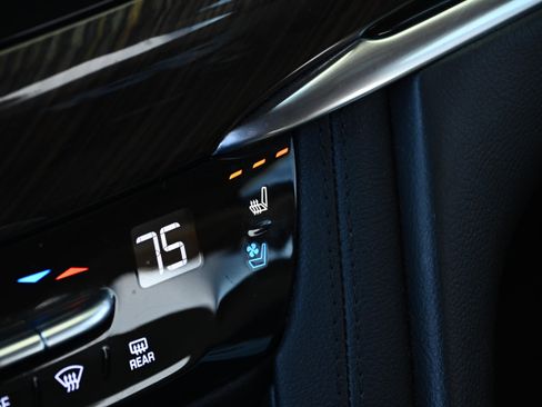 Used 2021 Cadillac XT6 Premium Luxury w/ Platinum Package image 30