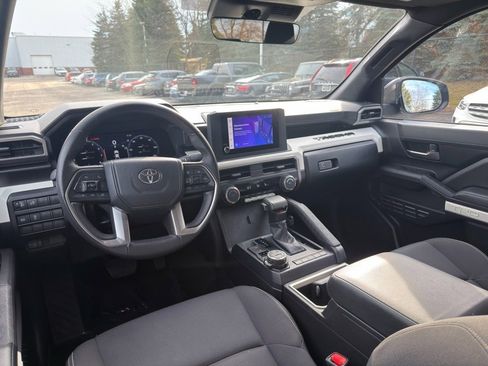 Used 2024 Toyota Tacoma TRD Off-Road image 14