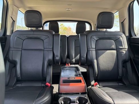 Used 2021 Lincoln Aviator Reserve w/ Equipment Group 201A image 32