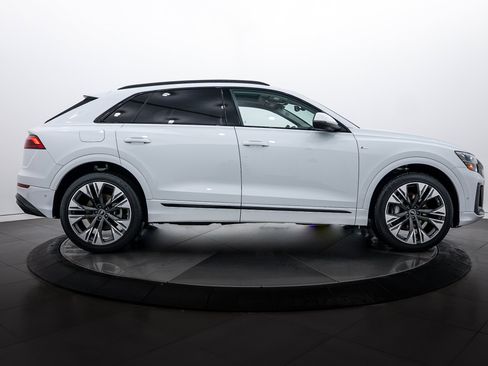 Certified 2025 Audi Q8 Premium Plus w/ Premium Plus Package image 3