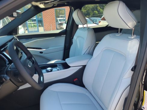 New 2025 Jeep Wagoneer S Limited image 30