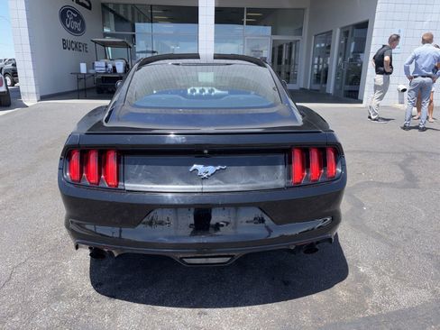 Used 2015 Ford Mustang Coupe RWD image 4
