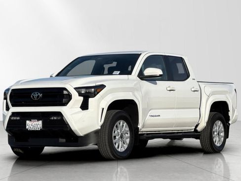 Used 2024 Toyota Tacoma SR5 image 8
