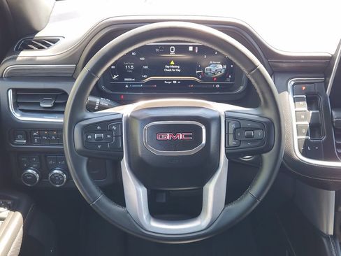 Used 2023 GMC Yukon XL SLT AWD/4WD image 21