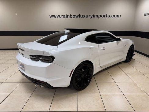 Used 2021 Chevrolet Camaro LT w/ Technology Package image 6