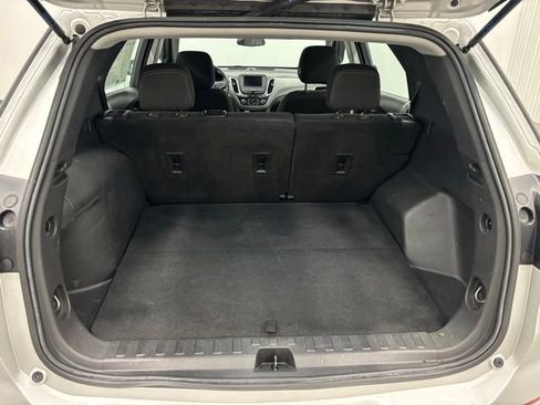 Used 2021 Chevrolet Equinox LS FWD image 7