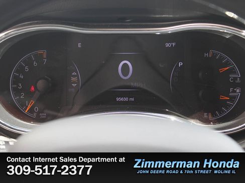 Used 2020 Jeep Grand Cherokee Overland AWD/4WD image 11