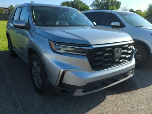 Used 2023 Honda Pilot EX-L image 2