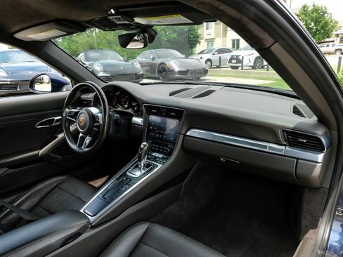 Used 2019 Porsche 911 Carrera RWD image 8