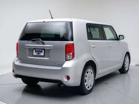 Used 2015 Scion xB FWD image 6